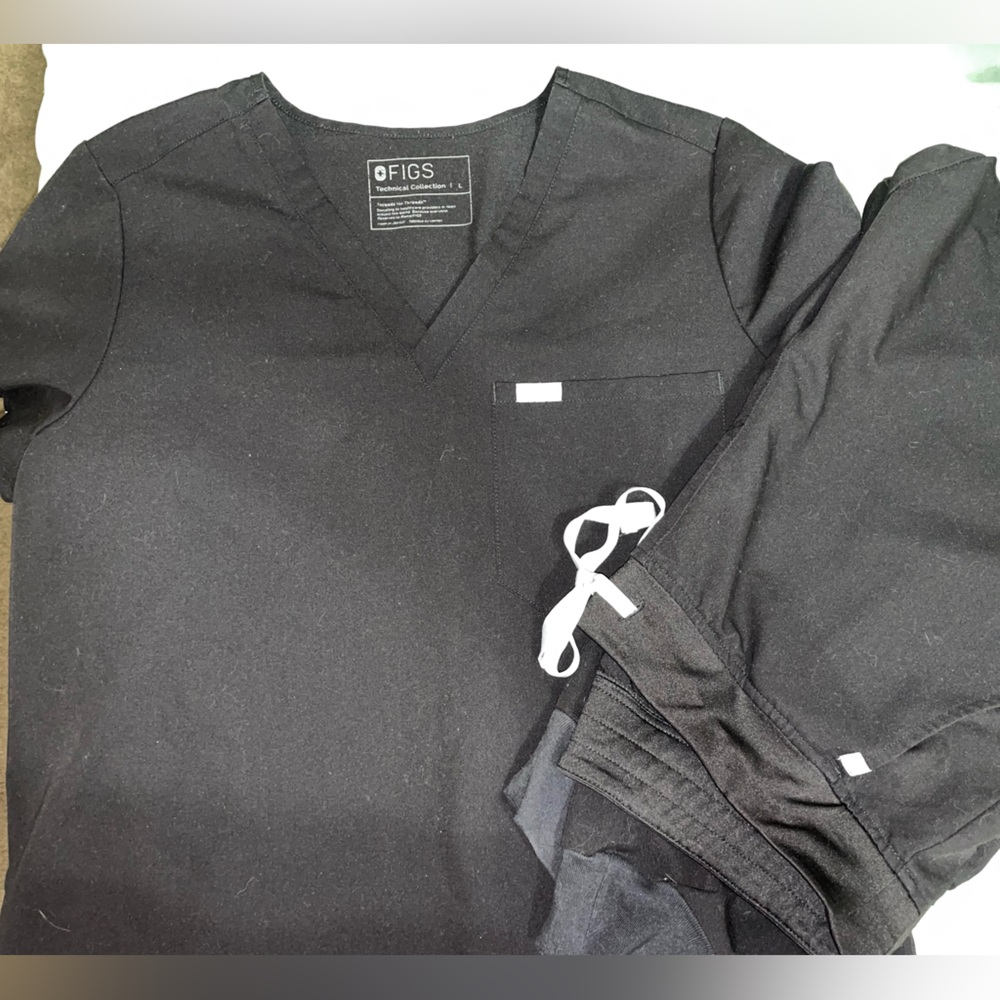 Women’s FIGS Scrubs